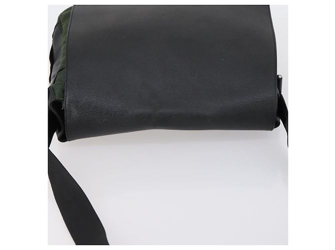 LOUIS VUITTON Borsa a Spalla Taiga Victor Ardoise M30142 LV Auth ep11578 Grigio - vista 6