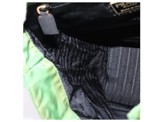 PRADA Bolso de mano de nailon verde dorado Auth 145926 - vista 20