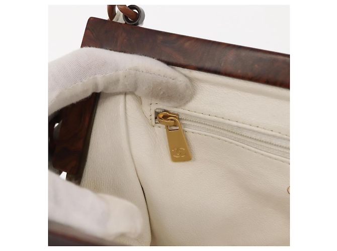 Bolso de hombro de cadena de madera CHANEL de piel de cordero blanco oro CC Auth BA7494 Dorado - vista 19