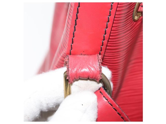 Noe LOUIS VUITTON Borsa a Spalla Petit Noé Epi Rossa M44107 LV Auth 150540 Rosso - vista 11