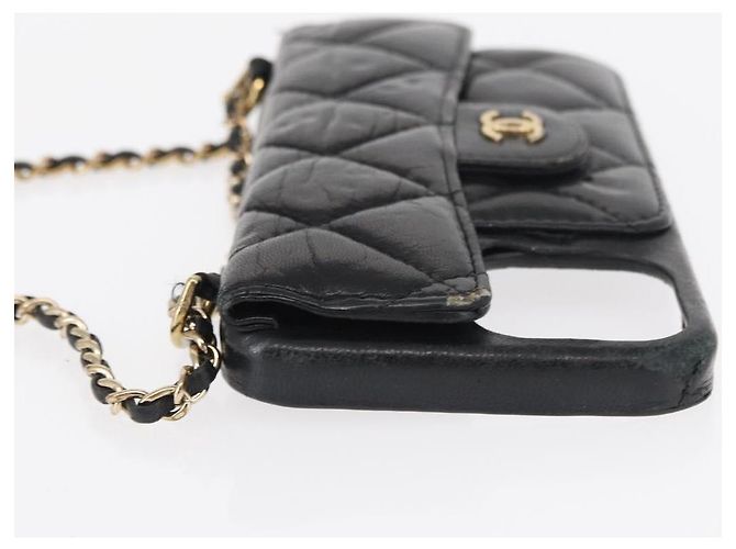 Capa para iPhone 13 Pro Max CHANEL Matelasse Chain em pele de cordeiro preta CC Auth BA8062 Preto Dourado - vista 4