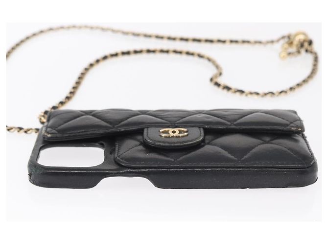 Capa para iPhone 13 Pro Max CHANEL Matelasse Chain em pele de cordeiro preta CC Auth BA8062 Preto Dourado - vista 5