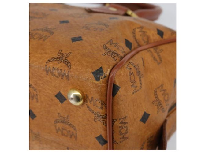 Borsa Boston MCM Logogram Vicetos in pelle PVC marrone e oro Auth gh1075 D'oro - vista 10