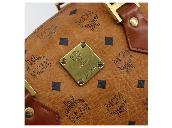 Borsa Boston MCM Logogram Vicetos in pelle PVC marrone e oro Auth gh1075 D'oro - vista 14