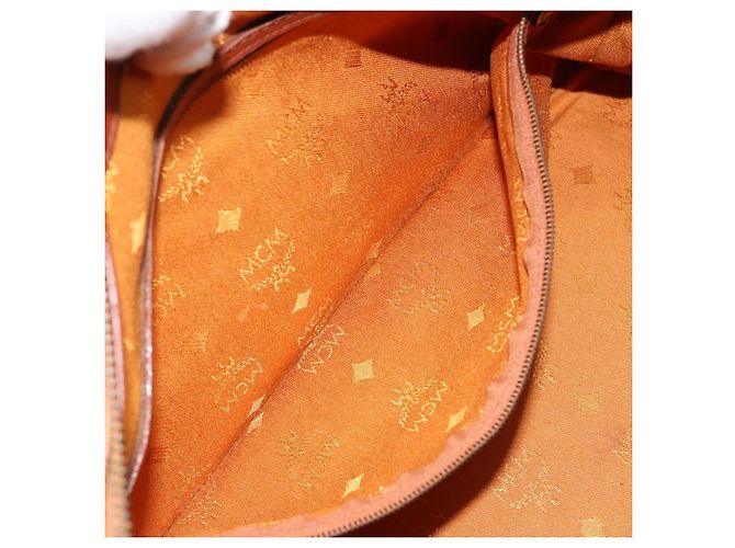 Borsa Boston MCM Logogram Vicetos in pelle PVC marrone e oro Auth gh1075 D'oro - vista 20