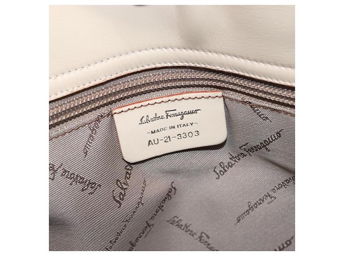 Borsa a mano Gancini in nylon beige e argento di Salvatore Ferragamo Auth ep11986 - vista 12