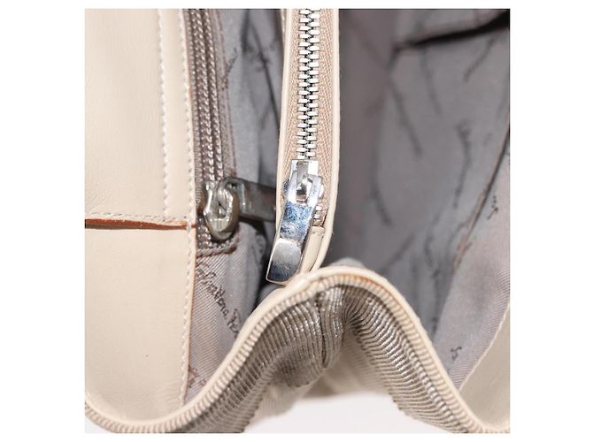 Borsa a mano Gancini in nylon beige e argento di Salvatore Ferragamo Auth ep11986 - vista 22