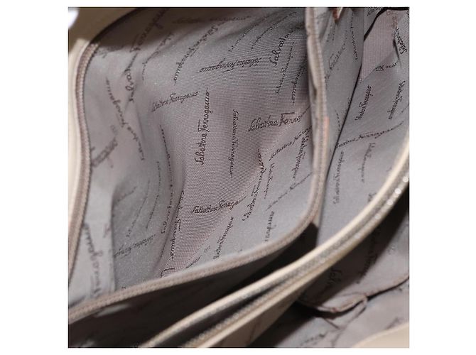 Borsa a mano Gancini in nylon beige e argento di Salvatore Ferragamo Auth ep11986 - vista 24