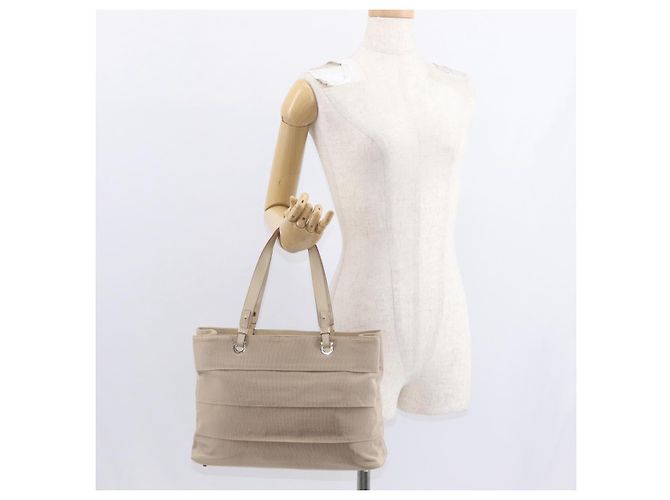Borsa a mano Gancini in nylon beige e argento di Salvatore Ferragamo Auth ep11986 - vista 25
