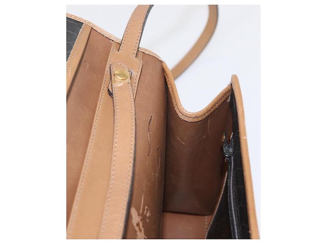 Sac à bandoulière en toile nid d'abeille PVC noir et or Christian Dior Auth 147083 Doré - vue 20