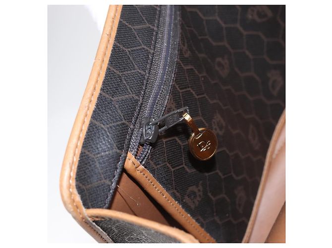 Sac à bandoulière en toile nid d'abeille PVC noir et or Christian Dior Auth 147083 Doré - vue 22