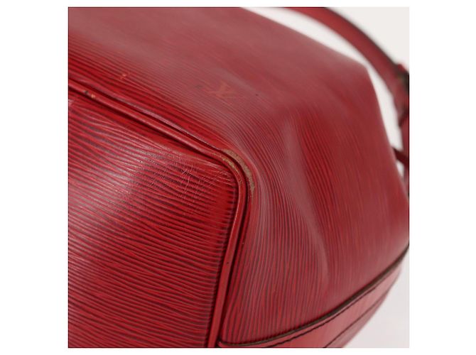 Noe LOUIS VUITTON Borsa a Spalla Petit Noé Epi Rossa M44107 LV Auth 149384 Rosso - vista 15