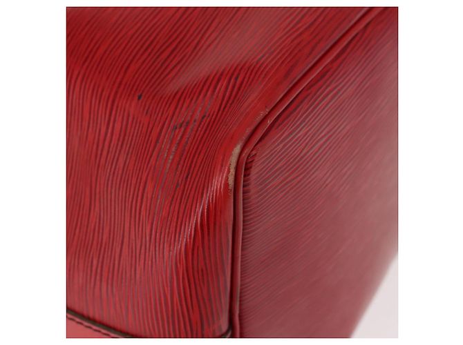 Noe LOUIS VUITTON Borsa a Spalla Petit Noé Epi Rossa M44107 LV Auth 149384 Rosso - vista 16