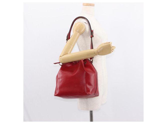 Noe LOUIS VUITTON Borsa a Spalla Petit Noé Epi Rossa M44107 LV Auth 149384 Rosso - vista 23