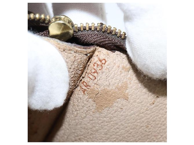 LOUIS VUITTON Bolsa Accesorio Monogram Bucket PM LV Auth 151160 Monograma - vista 12
