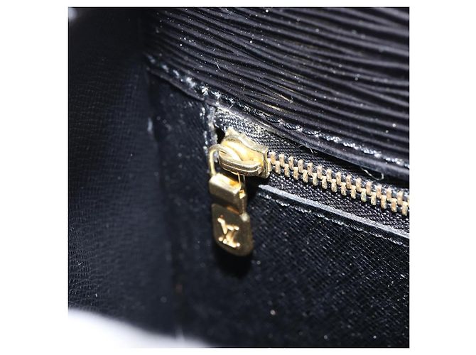LOUIS VUITTON Borsa a Spalla Epi Saint Cloud GM Nera M52192 LV Auth ep11725 Nero - vista 24