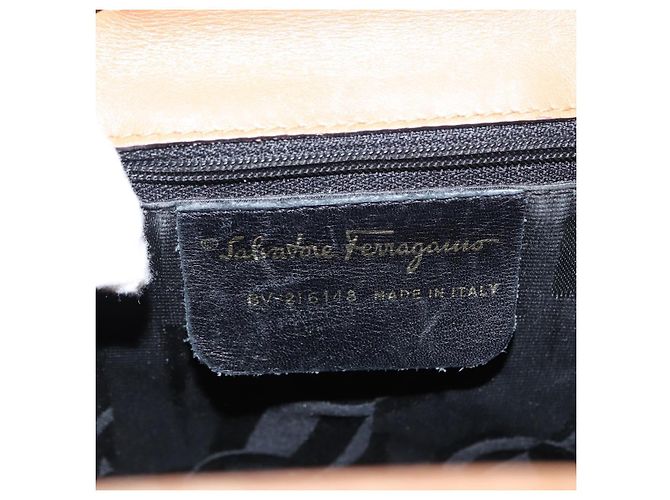 Zaino in pelle beige oro Auth 152109 di Salvatore Ferragamo - vista 12