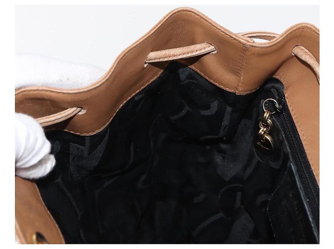 Zaino in pelle beige oro Auth 152109 di Salvatore Ferragamo - vista 23