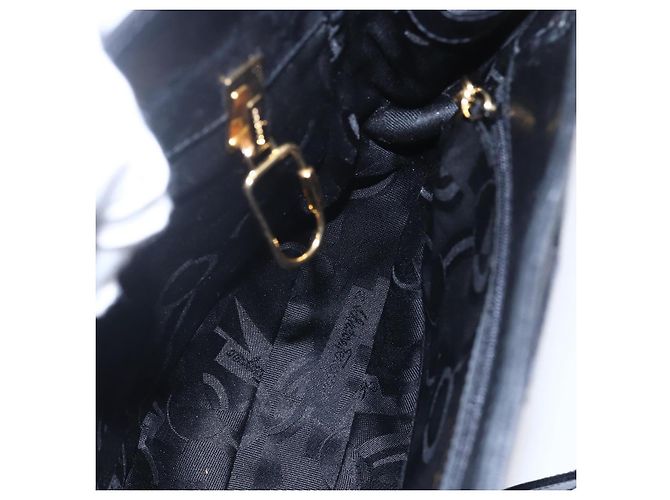 Bolso de Hombro Salvatore Ferragamo de Cuero Negro y Oro Auth bs31188 Dorado - vista 18