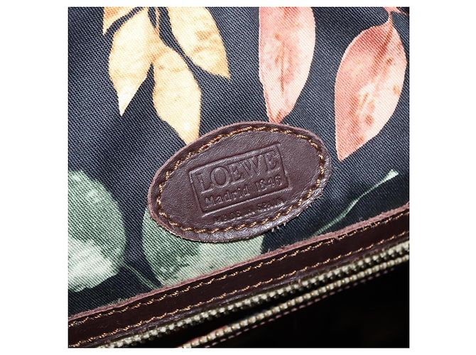 Zaino LOEWE in tela PVC nero e oro Auth 150809 D'oro - vista 20