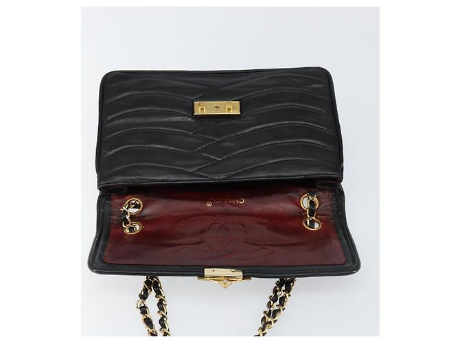 Borsa a Spalla CHANEL in Pelle di Agnello Nera Oro CC Auth bs30716 Nero D'oro - vista 9