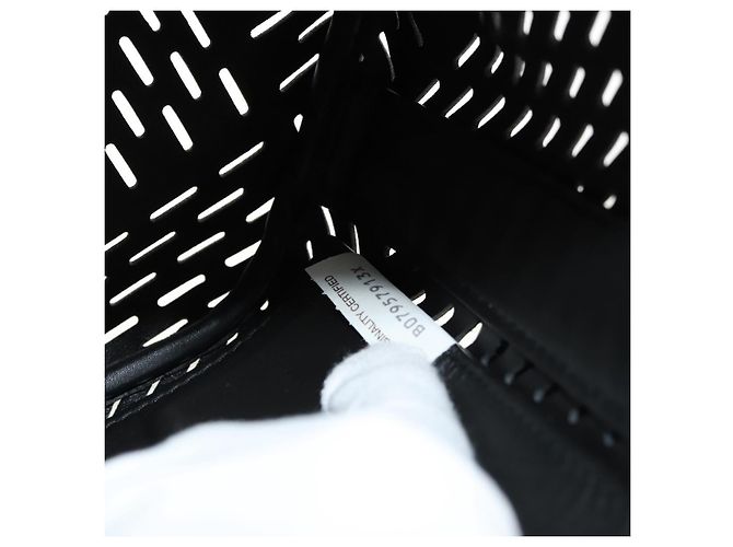 Autre Marque Borsa a spalla a secchiello in pelle forata nera Auth BA6816M di BOTTEGA VENETA Nero - vista 11