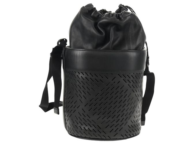 Autre Marque Borsa a spalla a secchiello in pelle forata nera Auth BA6816M di BOTTEGA VENETA Nero - vista 2