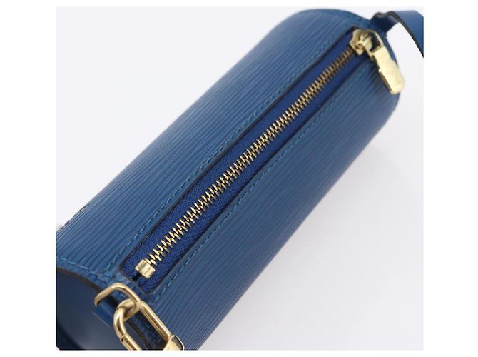 LOUIS VUITTON Pochette Soufflot Epi Blu LV Auth ep11230 - vista 6