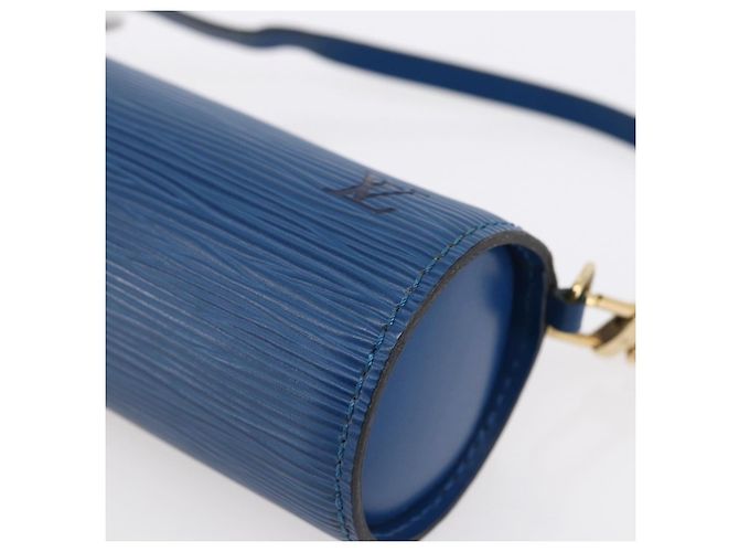 LOUIS VUITTON Pochette Soufflot Epi Blu LV Auth ep11230 - vista 9
