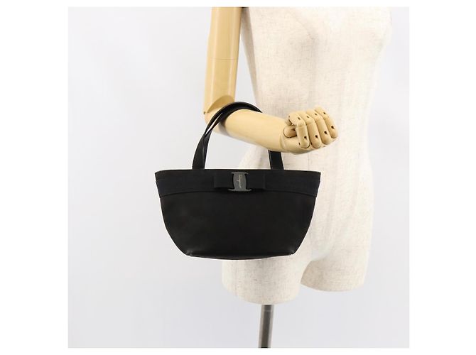 Borsa a mano Vala in suede nero e oro Salvatore Ferragamo Auth BA7982 D'oro - vista 22