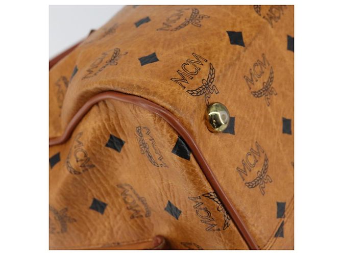 Borsa Boston MCM Logogram Vicetos in pelle PVC marrone e oro Auth am9704 D'oro - vista 14