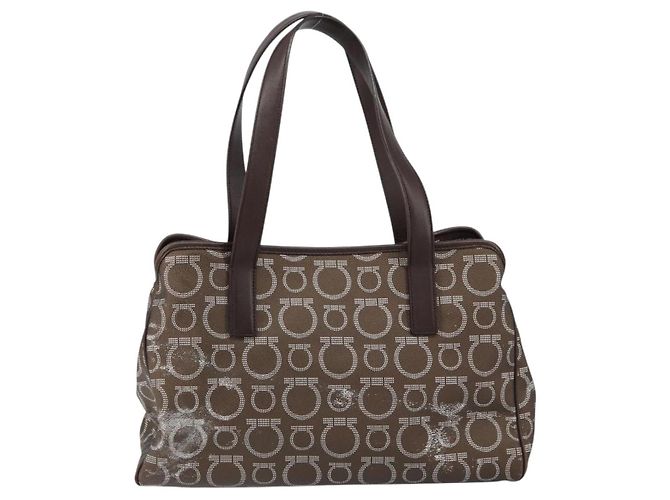 Borsa a Spalla Gancini in Pelle Marrone Argento Auth BA7992 di Salvatore Ferragamo - vista 2