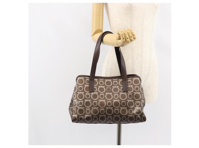 Borsa a Spalla Gancini in Pelle Marrone Argento Auth BA7992 di Salvatore Ferragamo - vista 25