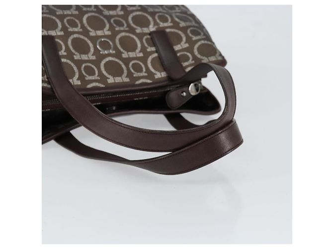 Borsa a Spalla Gancini in Pelle Marrone Argento Auth BA7992 di Salvatore Ferragamo - vista 7