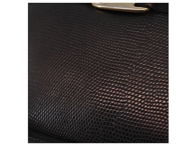 Borsa a Spalla Vala in Pelle Nera e Oro Salvatore Ferragamo Auth BA7662 Nero D'oro - vista 18