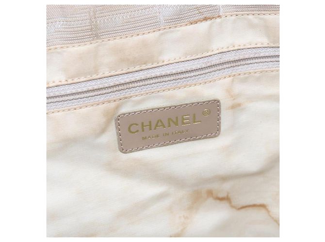 CHANEL Nuova Borsa Tote da Viaggio Nylon Beige Oro CC Auth ti3466 D'oro - vista 17