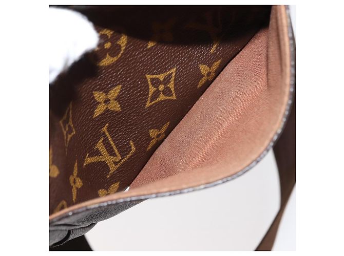 LOUIS VUITTON Monogram Bumback Bosphore Schultertasche M40108 LV Auth bs30108 Monogramm - vue 24