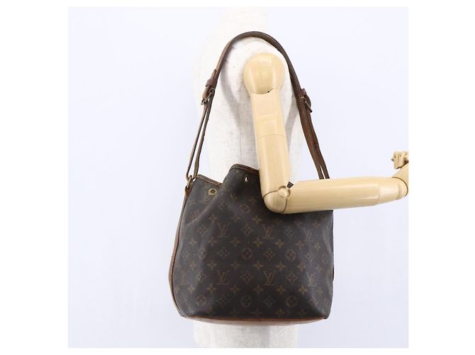 Noe LOUIS VUITTON Monogram Petit Noé Schultertasche M42226 LV Auth 149034 Monogramm - Ansicht 18