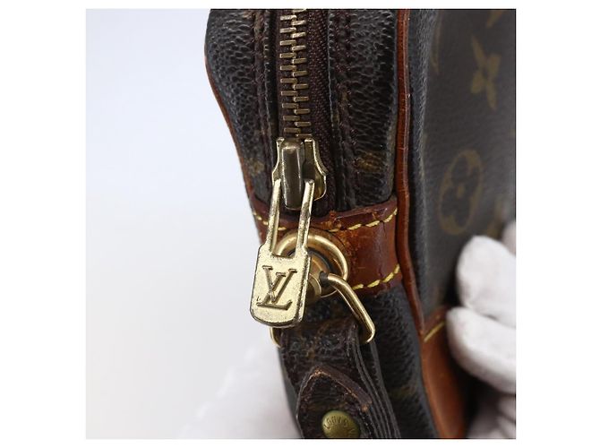 LOUIS VUITTON Clutch Marly Dragonne PM Monogram M51827 LV Auth 148700 Monogramma - vista 10
