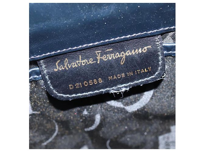 Borsa a Spalla Vala in Pelle Blu Navy e Oro di Salvatore Ferragamo Auth bs30511 D'oro - vista 15