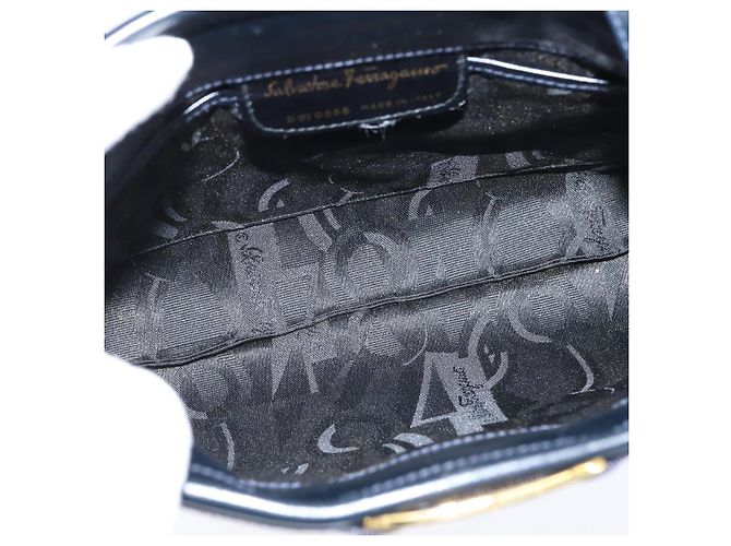 Borsa a Spalla Vala in Pelle Blu Navy e Oro di Salvatore Ferragamo Auth bs30511 D'oro - vista 16