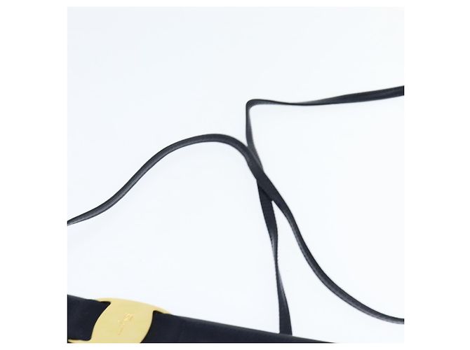 Borsa a Spalla Vala in Pelle Blu Navy e Oro di Salvatore Ferragamo Auth bs30511 D'oro - vista 8