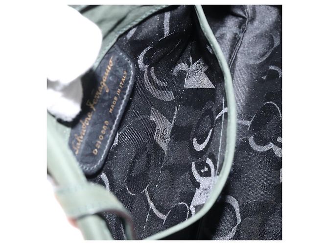 Borsa a Spalla Vala in Camoscio Khaki Oro Salvatore Ferragamo Auth gh1252 D'oro Cachi - vista 19