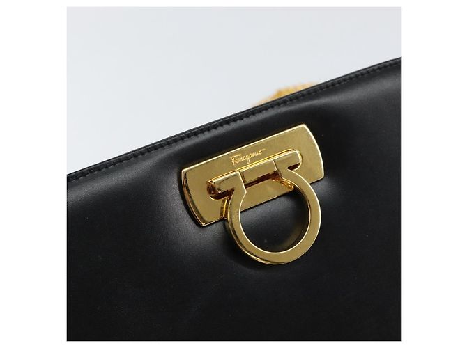 Bolsa de Ombro em Couro Gancini Chain Salvatore Ferragamo Preto Dourado Auth BA7978 - vista 10