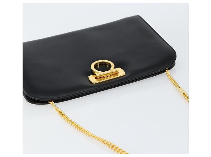 Bolsa de Ombro em Couro Gancini Chain Salvatore Ferragamo Preto Dourado Auth BA7978 - vista 6