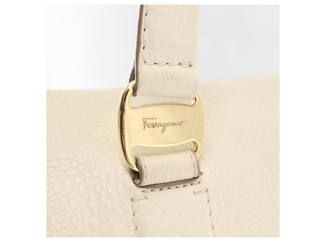 Borsa a mano Vala in pelle 2 in 1 bianca e oro Auth BA7669 di Salvatore Ferragamo Bianco D'oro - vista 19