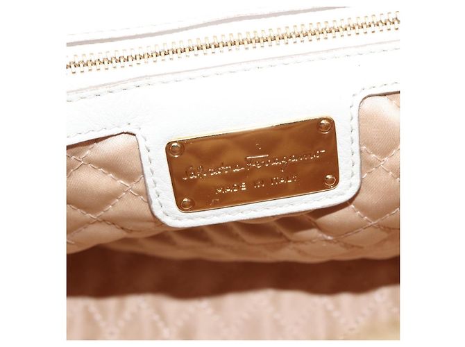 Borsa a mano Vala in pelle 2 in 1 bianca e oro Auth BA7669 di Salvatore Ferragamo Bianco D'oro - vista 20