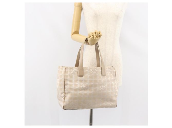CHANEL Nuova Borsa Tote da Viaggio Nylon Beige Oro CC Auth ep11691 D'oro - vista 21