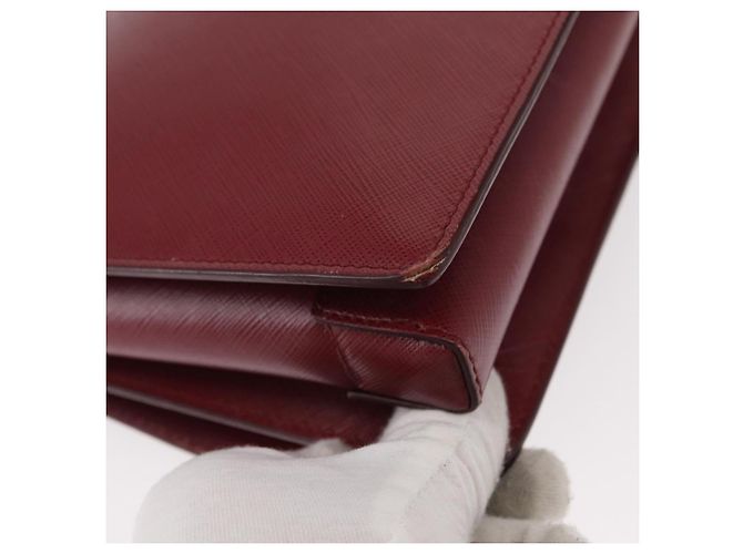 Borsa a Spalla Vala Chain in Pelle Bordeaux e Oro Auth 153977 di Salvatore Ferragamo D'oro Bordò - vista 16