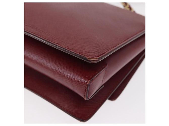 Borsa a Spalla Vala Chain in Pelle Bordeaux e Oro Auth 153977 di Salvatore Ferragamo D'oro Bordò - vista 17